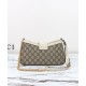 Repliche Borsa a tracolla piccola Gucci Lucchetto 811705 Crema Imitazioni Premium Replica perfetta Borsa a tracolla piccola Gucci Lucchetto 811705 Crema Imitazione Outlet Online