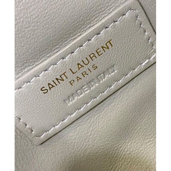Migliore Replica Pochette YSL Saint Laurent Gaby con cerniera in pelle di agnello trapuntata color crema Imitazioni Outlet Italia Miglior Falso Pochette YSL Saint Laurent Gaby con cerniera in pelle di agnello trapuntata color crema Economiche Premium