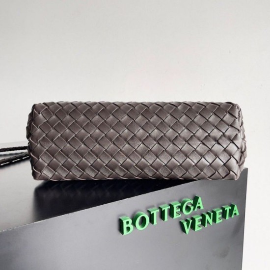 Repliche Borsa Bottega Veneta Andiamo piccola East/West agnello intrecciata fondente Imitazioni Premium Replica perfetta Borsa Bottega Veneta Andiamo piccola East/West agnello intrecciata fondente Imitazione Outlet Online