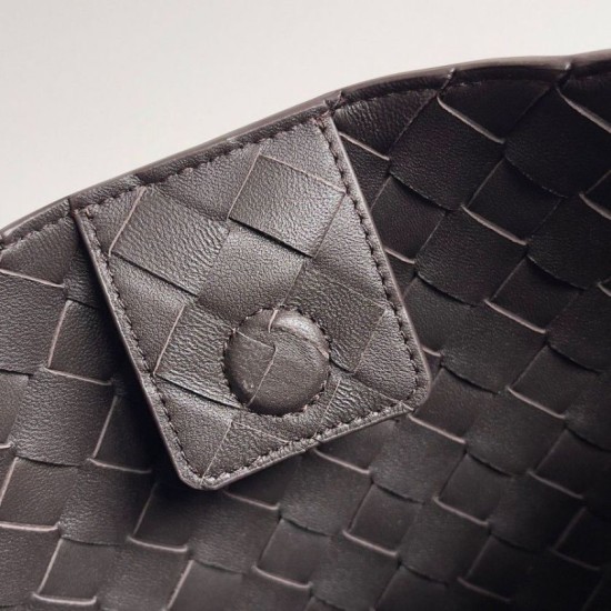 Repliche Borsa Bottega Veneta Andiamo piccola East/West agnello intrecciata fondente Imitazioni Premium Replica perfetta Borsa Bottega Veneta Andiamo piccola East/West agnello intrecciata fondente Imitazione Outlet Online