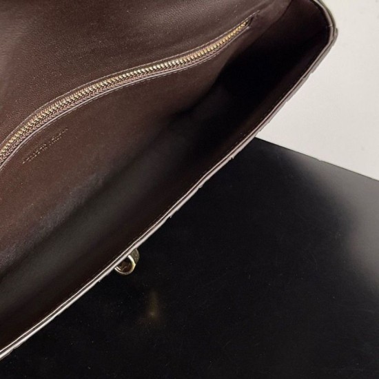 Migliore Repliche Pochette Andiamo di Bottega Veneta con manico agnello intrecciata fondente Economiche Outlet Online
