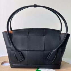 Perfette Qualità Repliche Bottega Veneta Arco Medium Borsa Nero Granulato Imitazione