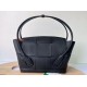 Perfette Qualità Repliche Bottega Veneta Arco Medium Borsa Nero Granulato Imitazione