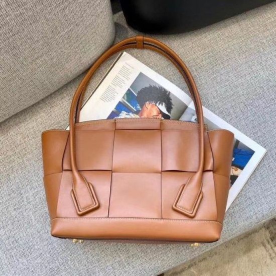 Replica perfetta Borsa Bottega Veneta Arco Media Vitello Intrecciato Caramello Imitazione Outlet Online