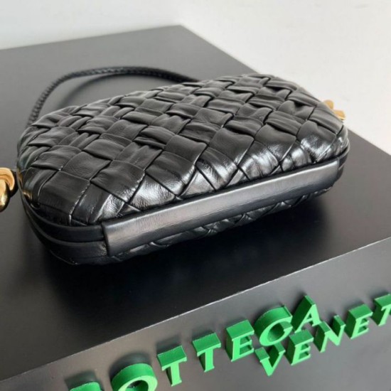 Replica perfetta Bottega Veneta Nodo Minaudiere Su Cinturino Nero Foulard Intreccio  Imitazione Outlet Online