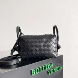 Migliore Repliche Borsa a tracolla Bottega Veneta Piccolo Loop agnello intrecciata nera Economiche Outlet Online