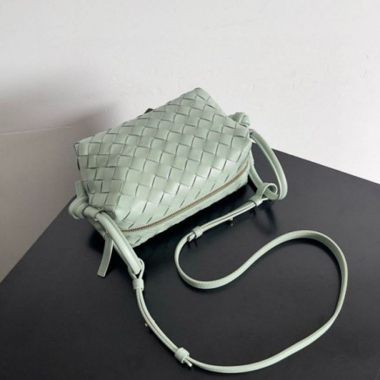 Perfette Qualità Repliche Borsa a tracolla Bottega Veneta Piccolo Loop agnello Sauge Intrecciato Imitazione