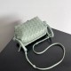 Perfette Qualità Repliche Borsa a tracolla Bottega Veneta Piccolo Loop agnello Sauge Intrecciato Imitazione