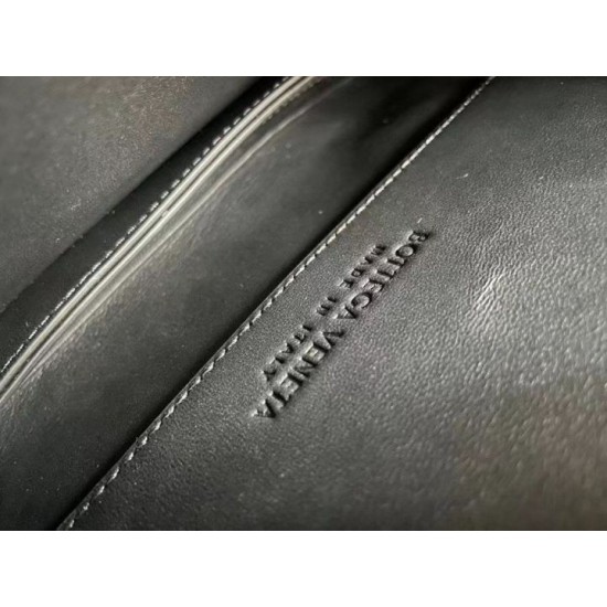 Miglior Falso Bottega Veneta Mount Medium Envelope Borsa vitello nera Economiche Premium