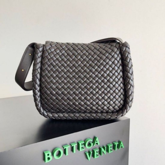 Migliore Repliche Bottega Veneta Cobble Borsa Piccola Fondente Intrecciato  Economiche Outlet Online