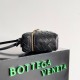 Migliore Repliche Bottega Veneta Bang Bang Vanity Case Nero Intrecciato Economiche Outlet Online
