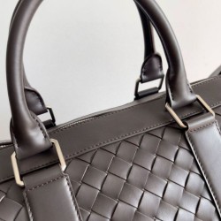 Replica perfetta Bottega Veneta Borsa media Duffle Fondant Intrecciato Vitello Imitazione Outlet Online