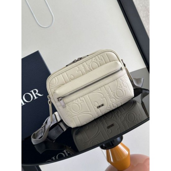 Migliore Replica Dior Rider 2.0 Zipped Messenger Borsa Beige Gravity Imitazioni Outlet Italia Migliore Repliche Dior Rider 2.0 Zipped Messenger Borsa Beige Gravity Economiche Outlet Online