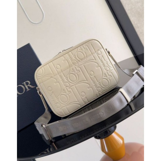 Migliore Replica Dior Rider 2.0 Zipped Messenger Borsa Beige Gravity Imitazioni Outlet Italia Migliore Repliche Dior Rider 2.0 Zipped Messenger Borsa Beige Gravity Economiche Outlet Online