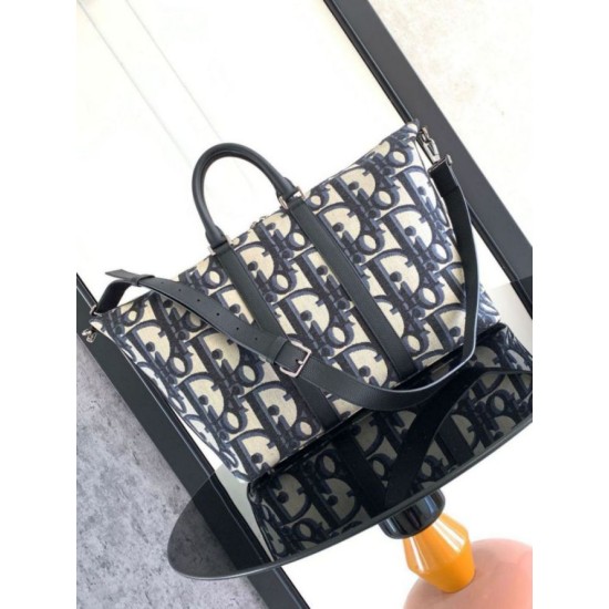 Repliche Dior Weekender 40 Borsa Beige Maxi Dior Oblique Jacquard Imitazioni Premium Miglior Falso Dior Weekender 40 Borsa Beige Maxi Dior Oblique Jacquard Economiche Premium