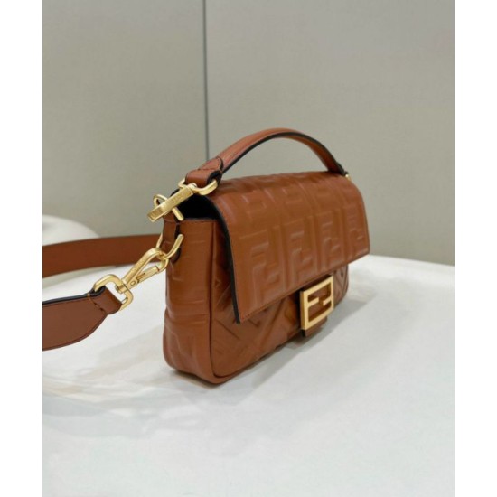 Perfette Qualità Repliche Borsa media Baguette Fendi nappa FF marrone Imitazione Perfette Qualità Repliche Borsa media Baguette Fendi nappa FF marrone Imitazione