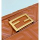Perfette Qualità Repliche Borsa media Baguette Fendi nappa FF marrone Imitazione Perfette Qualità Repliche Borsa media Baguette Fendi nappa FF marrone Imitazione
