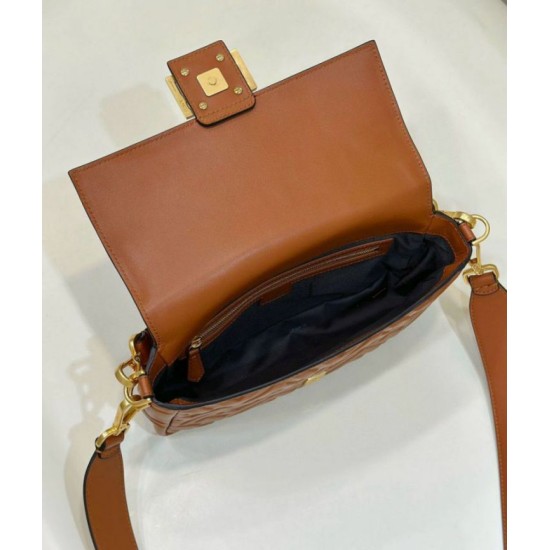 Perfette Qualità Repliche Borsa media Baguette Fendi nappa FF marrone Imitazione Perfette Qualità Repliche Borsa media Baguette Fendi nappa FF marrone Imitazione