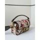 Perfette Qualità Repliche Borsa media Baguette Fendi tela con ricamo FF multicolore Imitazione Miglior Falso Borsa media Baguette Fendi tela con ricamo FF multicolore Economiche Premium