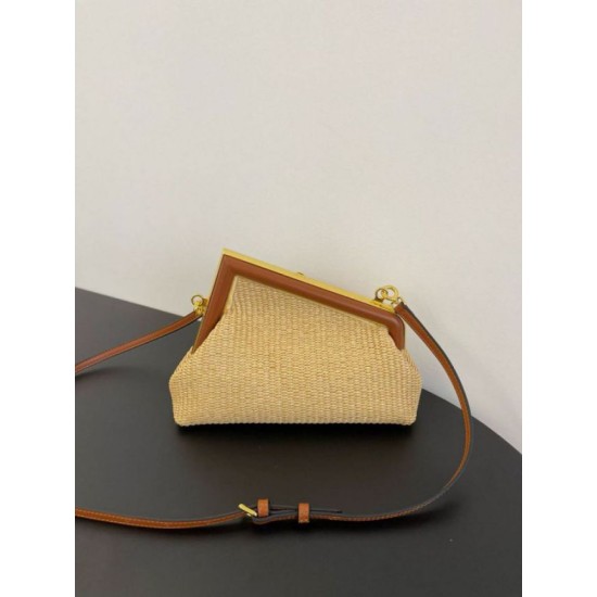 Miglior Falso Borsa piccola Fendi First paglia di rafia naturale Economiche Premium