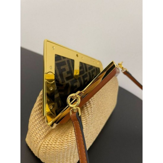 Miglior Falso Borsa piccola Fendi First paglia di rafia naturale Economiche Premium