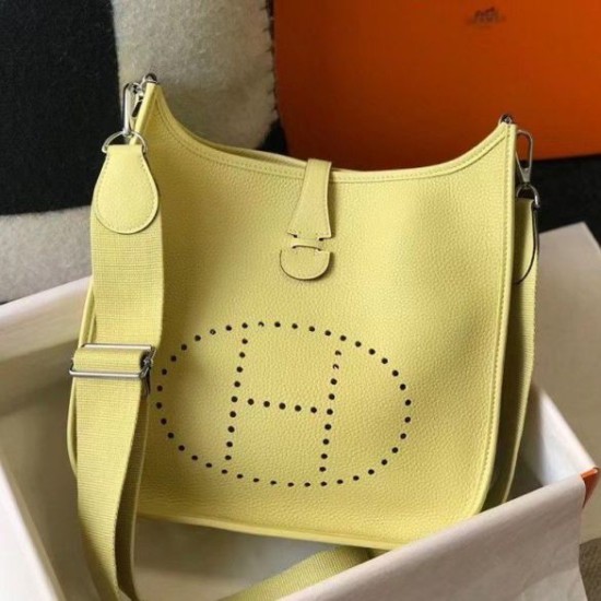 Perfette Qualità Repliche Hermes Evelyne III 29 PM Borsa Jaune Poussin Clemence Imitazione Replica perfetta Hermes Evelyne III 29 PM Borsa Jaune Poussin Clemence Imitazione Outlet Online