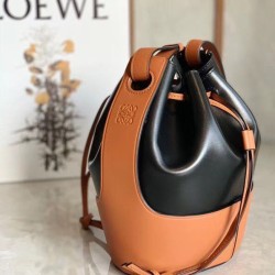 Perfette Qualità Repliche Loewe Piccolo Balloon Bucket Borsa Nero/Tan vitello Imitazione