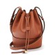 Repliche Loewe Piccolo Balloon Bucket Borsa Cammello vitello Imitazioni Premium Migliore Repliche Loewe Piccolo Balloon Bucket Borsa Cammello vitello Economiche Outlet Online