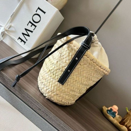 Miglior Falso Loewe Drawstring Bucket Borsa Palm Leaf e vitello nera Economiche Premium