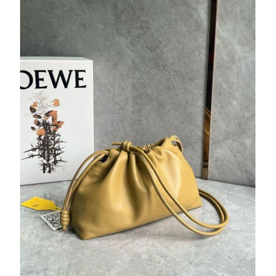 Replica perfetta Loewe Flamenco Purse Sahara Nappa Agnello Imitazione Outlet Online