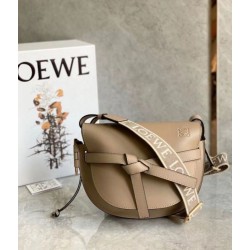Loewe Gate Piccolo Borsa Sabbia Vitello e Jacquard Replica originale di alta qualità Migliore Repliche Loewe Gate Piccolo Borsa Sabbia Vitello e Jacquard Economiche Outlet Online