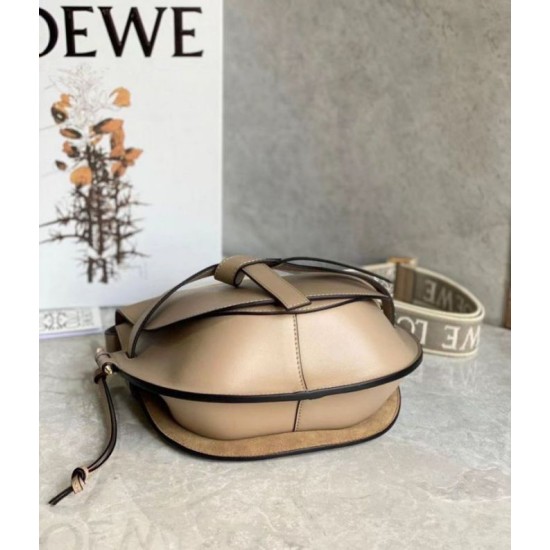 Migliore Repliche Loewe Gate Piccolo Borsa Sabbia Vitello e Jacquard Economiche Outlet Online