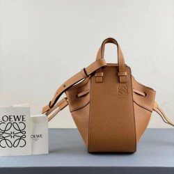 Miglior Falso Loewe Mini Hammock Drawstring Borsa Brown Economiche Premium