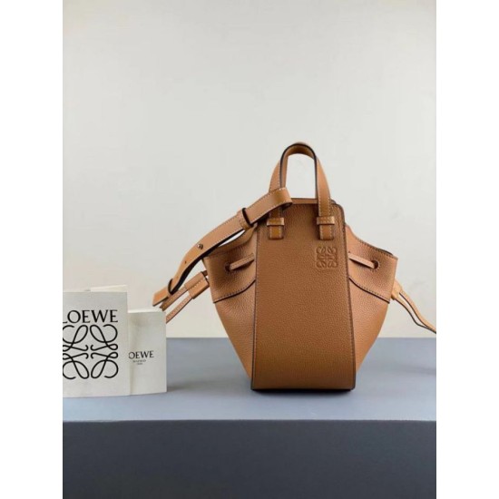 Miglior Falso Loewe Mini Hammock Drawstring Borsa Brown Economiche Premium