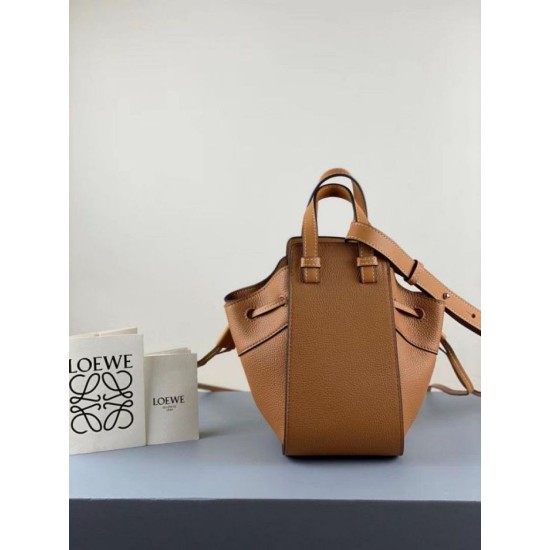 Miglior Falso Loewe Mini Hammock Drawstring Borsa Brown Economiche Premium
