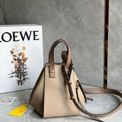 Replica perfetta Loewe Compact Borsa Hammock vitello grana sabbia Imitazione Outlet Online