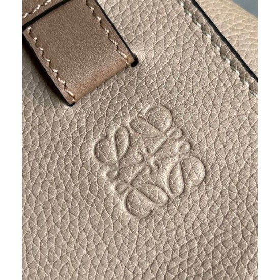Replica perfetta Loewe Compact Borsa Hammock vitello grana sabbia Imitazione Outlet Online