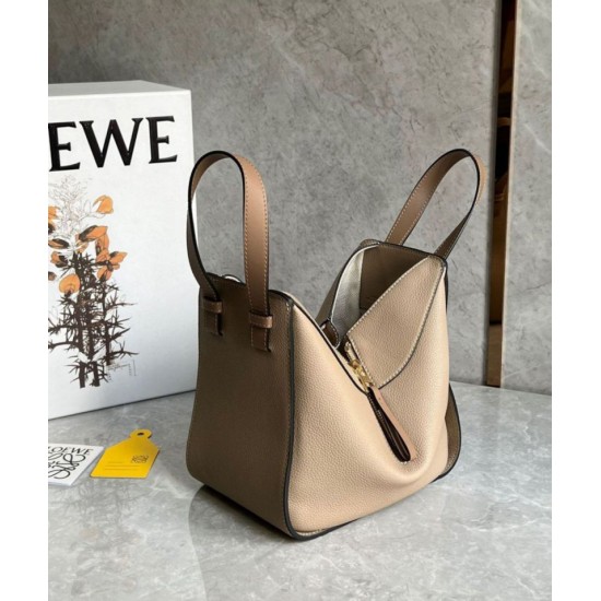 Replica perfetta Loewe Compact Borsa Hammock vitello grana sabbia Imitazione Outlet Online