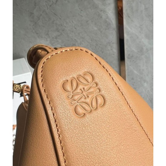 Replica perfetta Loewe Mini Hammock Hobo Borsa Light Brown Vitello Imitazione Outlet Online