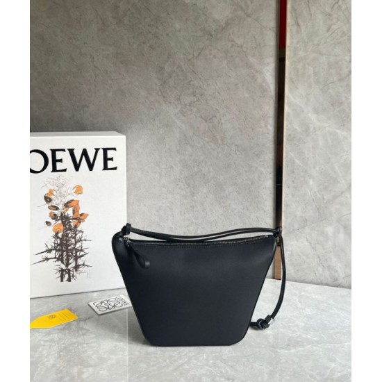 Miglior Falso Loewe Mini Hammock Hobo Borsa Nero Vitello Economiche Premium