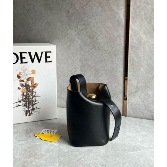 Miglior Falso Loewe Mini Pebble Bucket Borsa Nero Vitello Economiche Premium