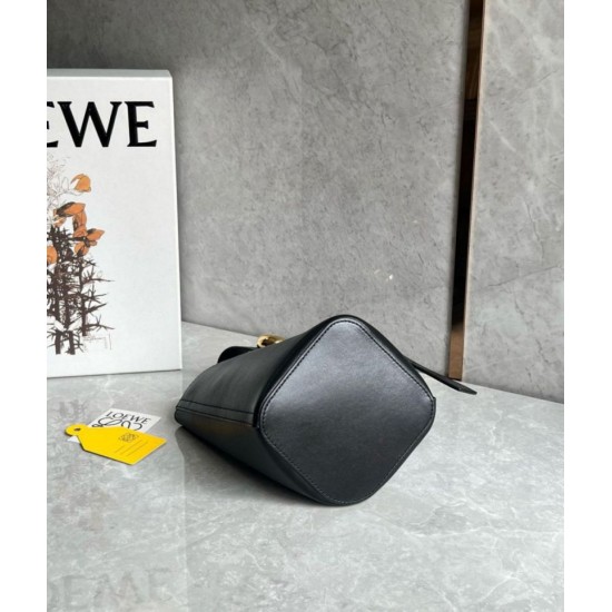 Miglior Falso Loewe Mini Pebble Bucket Borsa Nero Vitello Economiche Premium