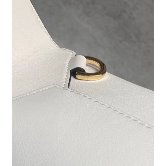 Migliore Replica Borsa Hobo Puzzle Loewe vitello nappa bianca Imitazioni Outlet Italia Miglior Falso Borsa Hobo Puzzle Loewe vitello nappa bianca Economiche Premium