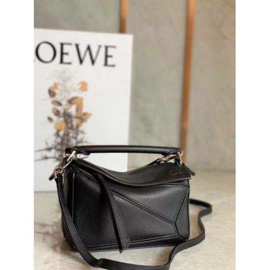 Miglior Falso Loewe Mini Puzzle Borsa Nero Vitello Economiche Premium