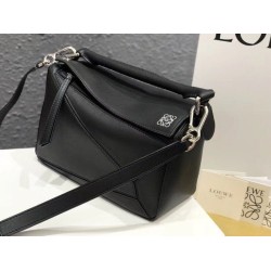 Migliore Repliche Loewe Piccolo Puzzle Borsa Nero Vitello Economiche Outlet Online