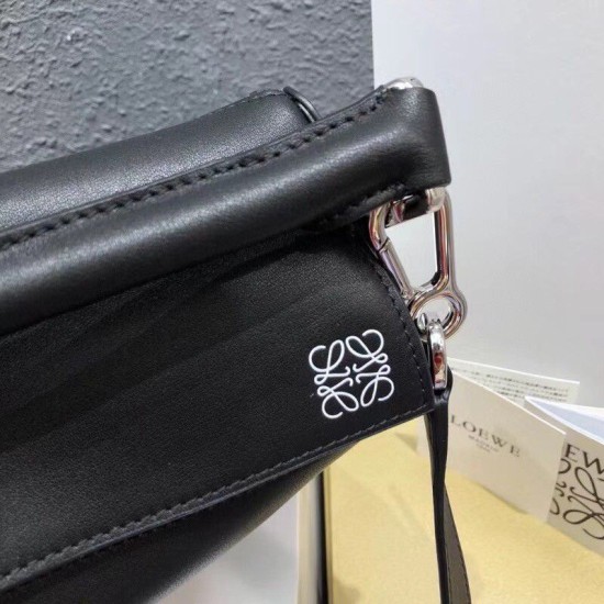 Migliore Repliche Loewe Piccolo Puzzle Borsa Nero Vitello Economiche Outlet Online