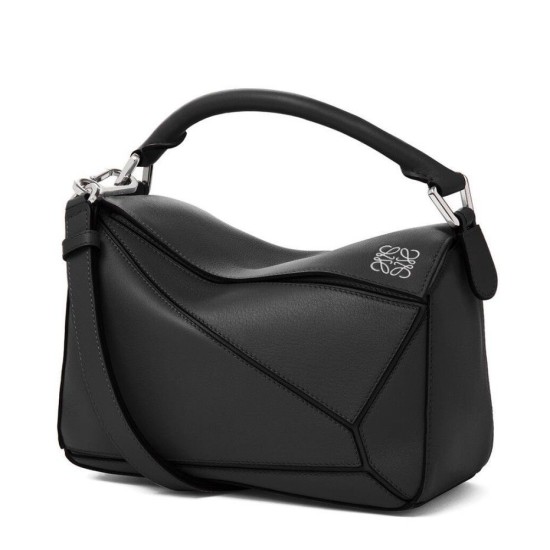 Migliore Repliche Loewe Piccolo Puzzle Borsa Nero Vitello Economiche Outlet Online