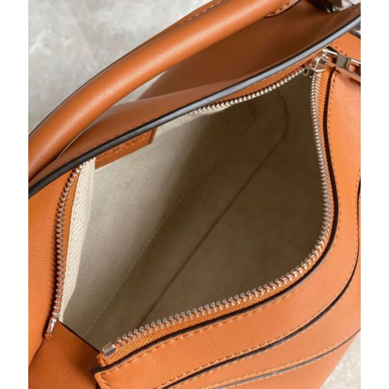 Miglior Falso Loewe Puzzle Piccolo Borsa Tan Classico Vitello Economiche Premium