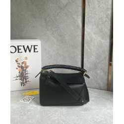 Replica perfetta Loewe Puzzle Piccolo Borsa Nero Vitello con Manico Intrecciato Imitazione Outlet Online