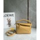 Miglior Falso Loewe Puzzle Piccolo Borsa Sahara Vitello con Manico Intrecciato Economiche Premium